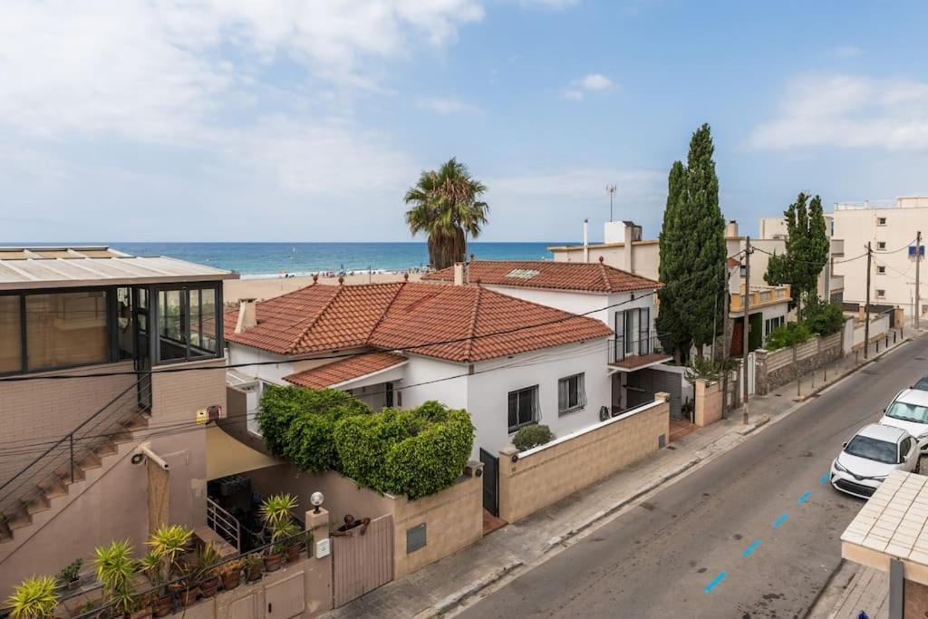 Beach Villa Cristina By Hhbcn Castelldefels Exteriör bild